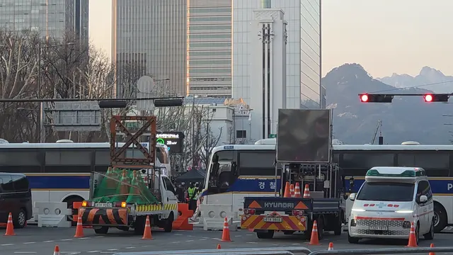 도로 작업차량 경고 전광판